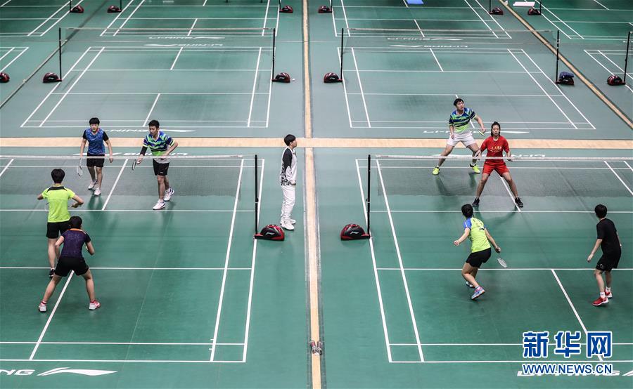 （体育）（5）羽毛球——辽宁省羽毛球队进行公开训练