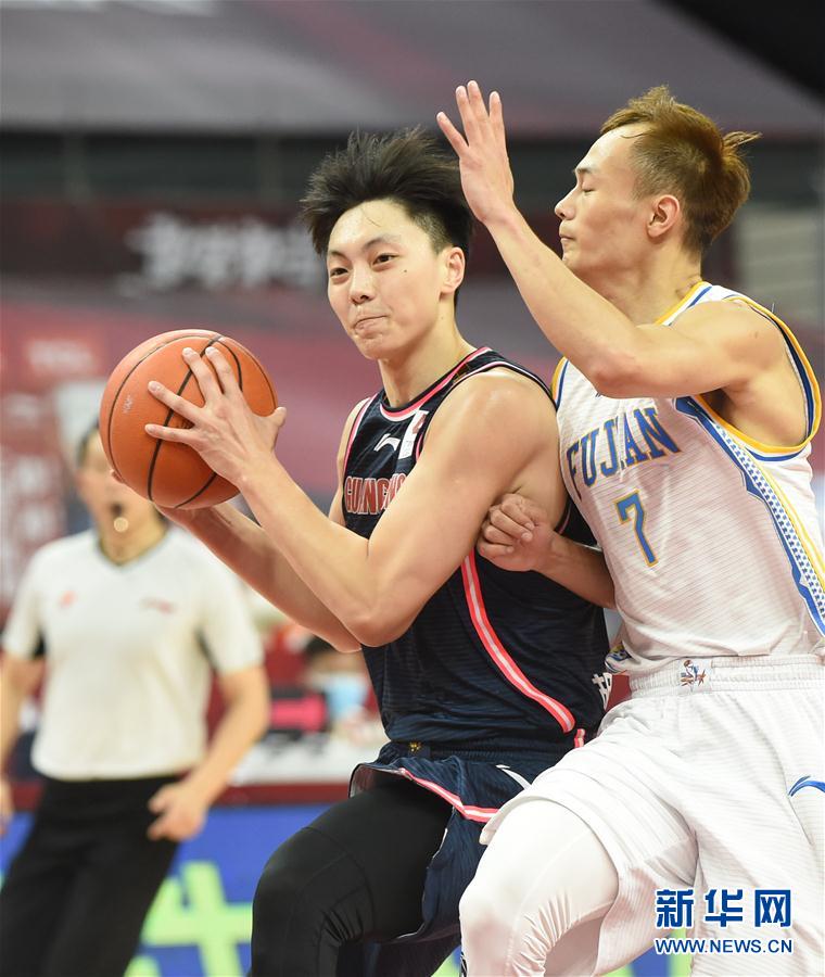 （体育）（4）篮球——CBA复赛第一阶段：广东东莞银行胜福建豹发力