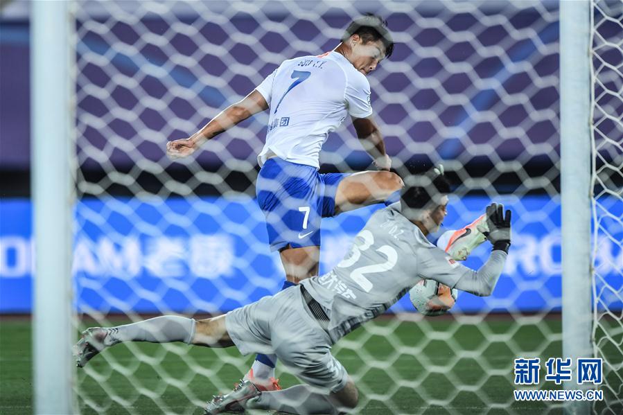 （体育）（1）足球——中超：山东鲁能泰山胜广州恒大淘宝